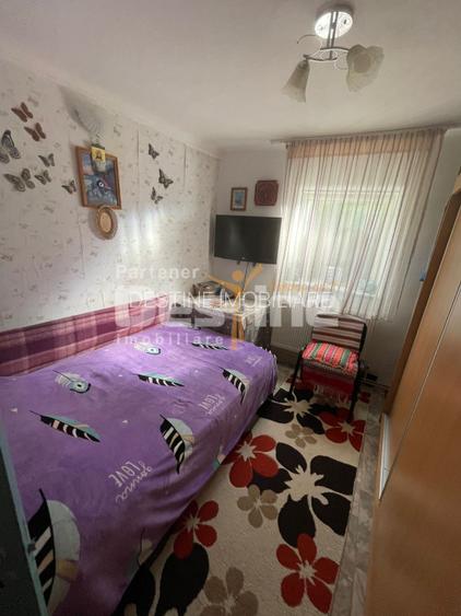 Casă cu 3 camere, garaj și curte spațioasă – zona Giulești - 3