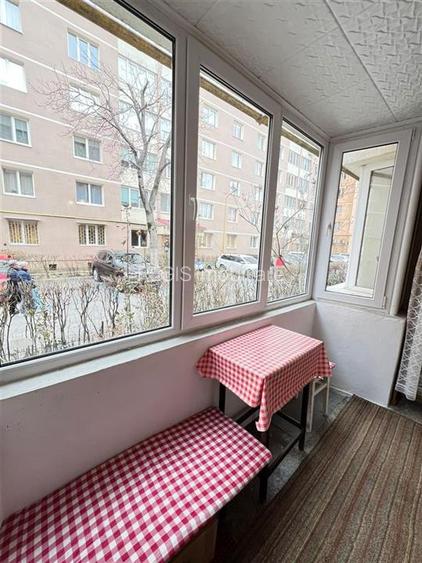 Vanzare apartament 2 camere - Astra, strada Cocorului - 18