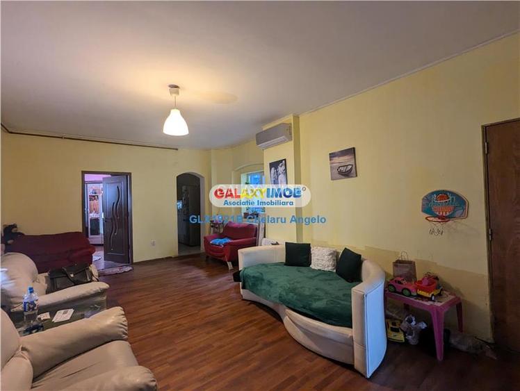 Calea Calarasilor,tot etaj 1  1, supr.util 200 mp,garaj,curte,pod inal - 3