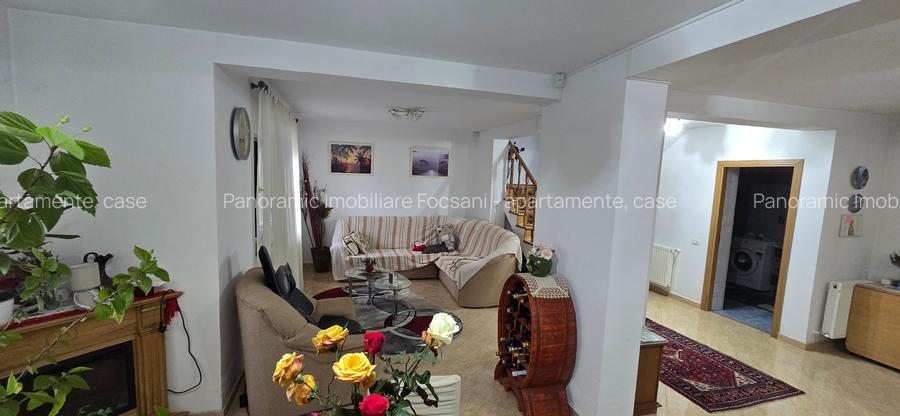Vila de vanzare Petresti - 11