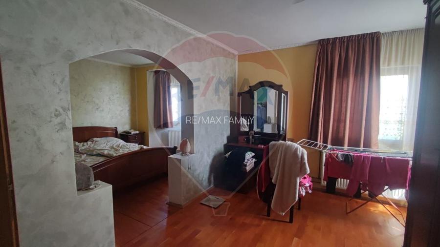 Casă cu 6 camere de vânzare, teren generos,  Osorhei - 7
