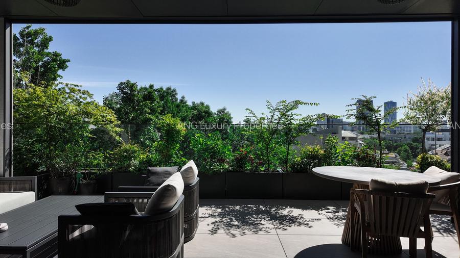 Furnished Penthouse with Panoramic Terrace in Prime Bucharest - 2