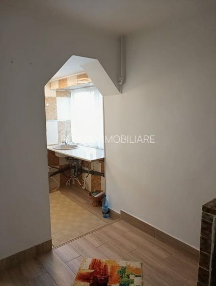 Aviației vizavi de Promenada - 3