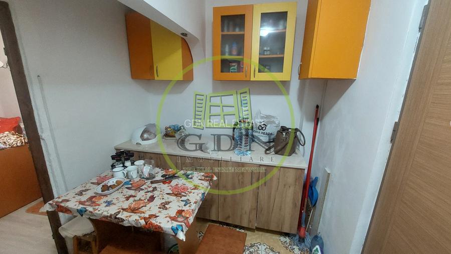 Camera de camin, 20mp, etajul 3, cartier Sarari, zona Liceul Henri Coanda - 3