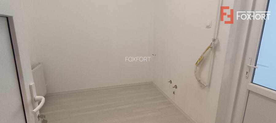 Apartament cu 2 camere la curte comuna + teren - zona Arad - 6