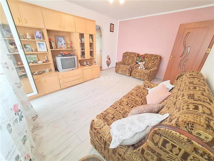 Apartament 2 camere, etaj 2, semimobilat, zona Narcisa - 22