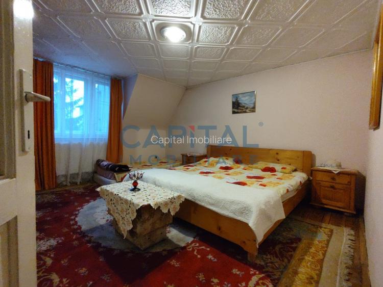 Casa cu mansarda, 7 camere, anexe, Sanmartin - 10