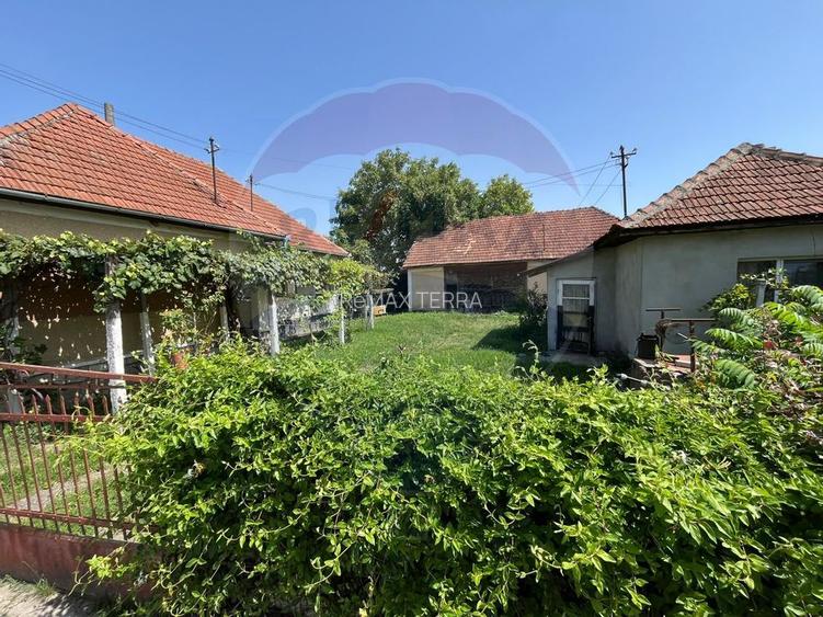 Casă de vânzare in Hideaga la drumul National - 15