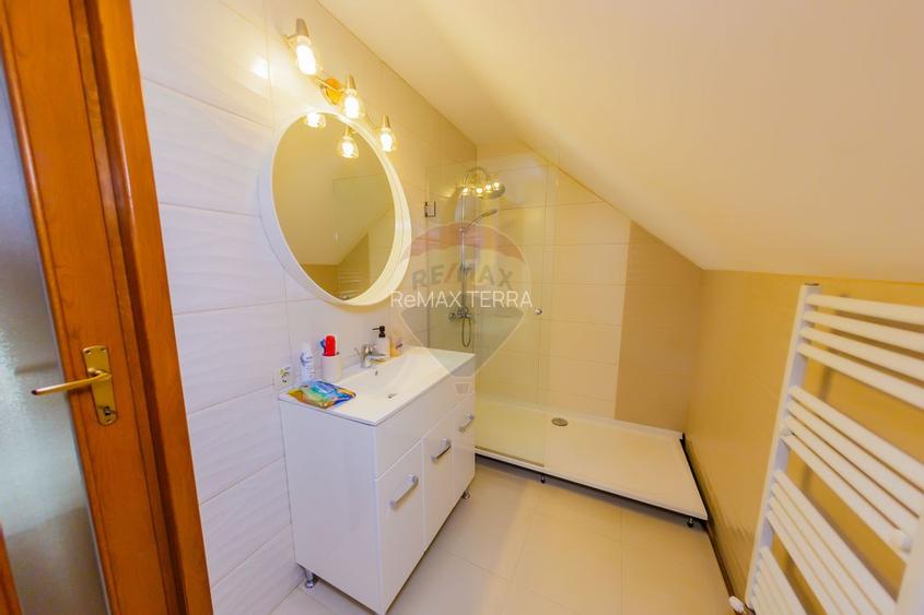 VILA DE LOCUIT/AFACERE CU TEREN GENEROS, DE VANZARE - 22