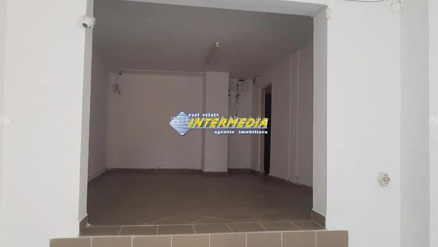 Spatiu de inchiriat cu vad foarte bun zona Ampoi 3 - 3