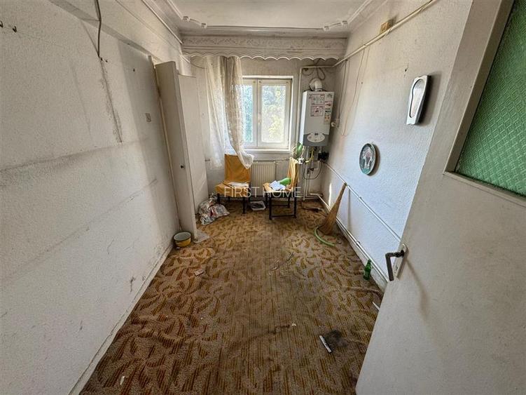 Apartament 3 camere, 70mp, etaj 4/4 cu acoperis, zona Casa de Cultura - 2