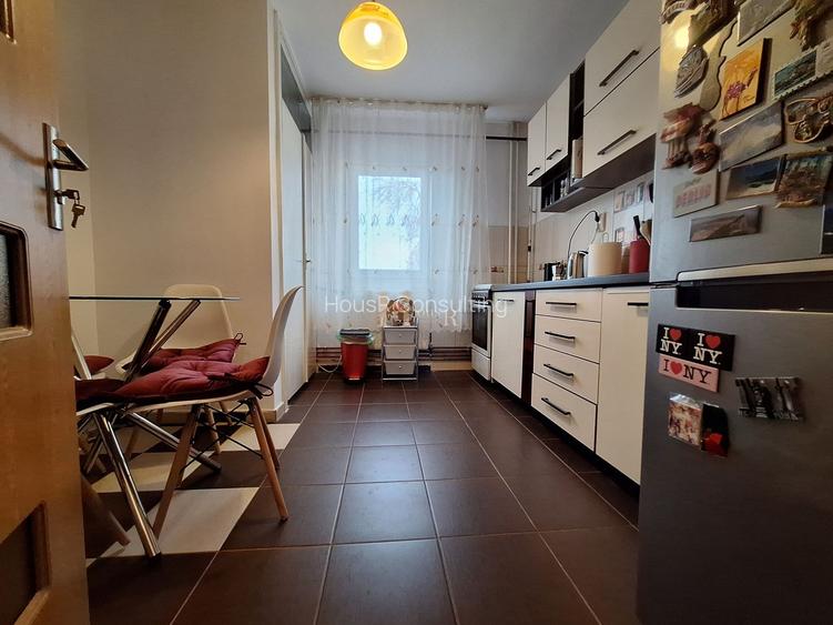 Cu acces facil spre Centru. Etajul 2. GARAJ SUB BLOC SI BOXA. - 5