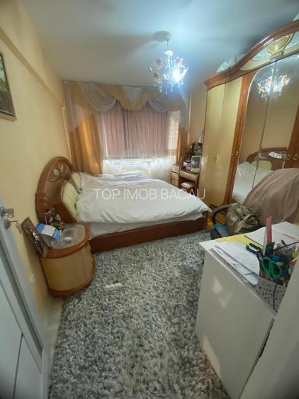 2 DECOMANDATE etaj 2, boxa, bl 8m, izolat, centrala, Universitate - 4