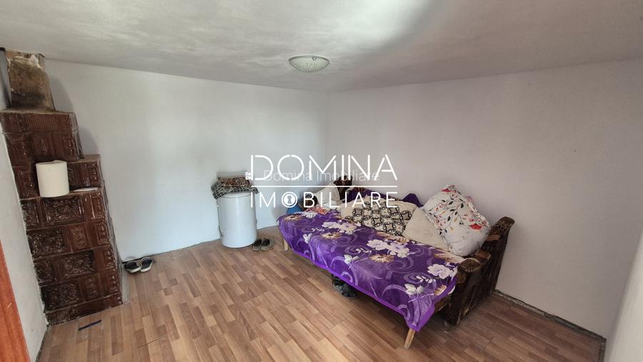 Vânzare casă 2 camere, cu teren 969 mp, situată în Telești - 5