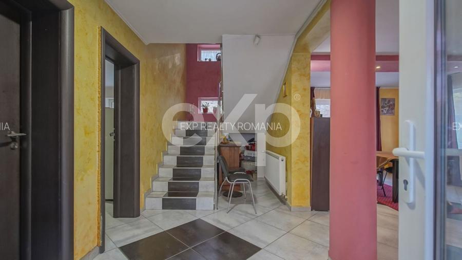 Casă individuală la 4 km de Brașov | 730 mp teren - P+E+M - 8