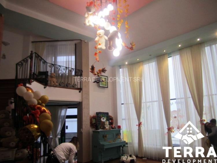 Vilă spectaculoasă cu vedere la mare – zonă exclusivistă Trandafirul - 12