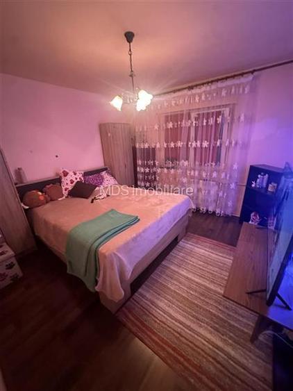 Decomandat, mobilat si utilat la etajul 3 - 9