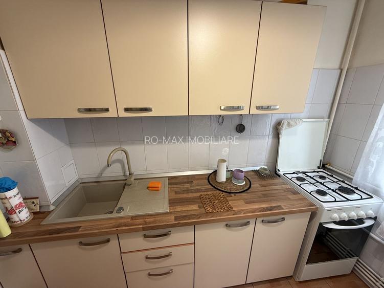 Apartament 3 camere 60 mp etaj 2 - Campina ,langa OMV - 11