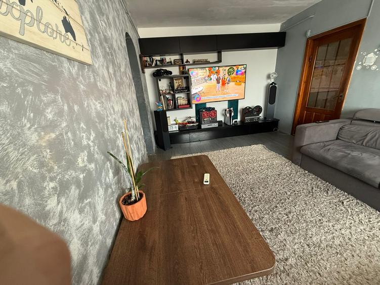Apartament 3 camere de vanzare Mircea cel Batran