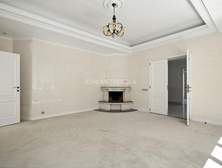 Vila cu arhitectura deosebita, adiacent Bd-ului Lascar Catargiu, refacuta integr - 7