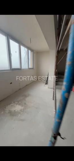 Penthouse NOU de tip DUPLEX aproape de metrou! - 2