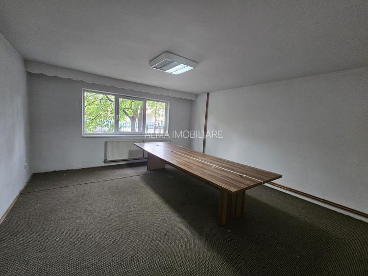 Super oferta! Casa cu 6 camere in Gheorgheni, pentru locuit sau birou! - 2