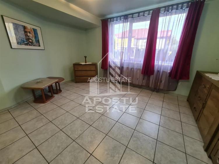 Casa, 4 camere,  3 locuri de parcare, zona Sagului - 14