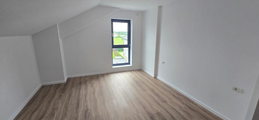 Vila 5 camere OTOPENI - 23 AUGUST, str.Mesteacanului, mutare rapida, 0%comion