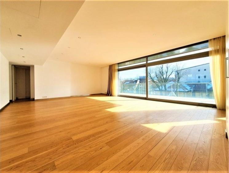 Apartament 4 camere  , 3 locuri parcare - Arcul de Triumf