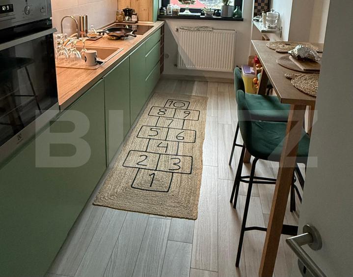 Apartament cu 3 camere, 84 mp, parcare subterana, zona - Tractorul