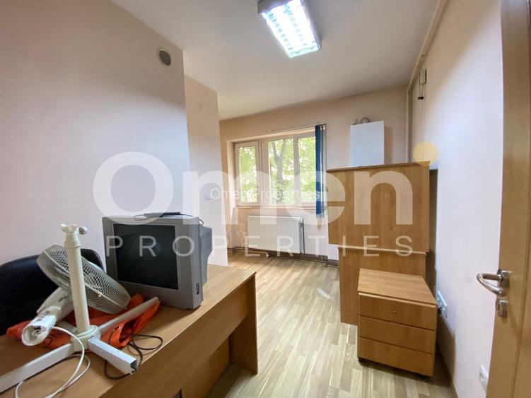 Apartament cu 2 camere, la etaj intermediar, situat Ultracentral - 5