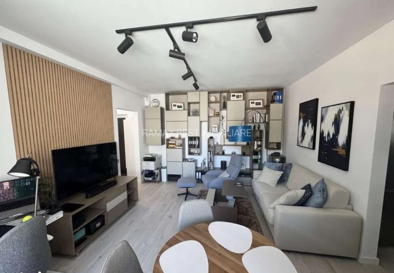 Decebal  - Piata Muncii - 4