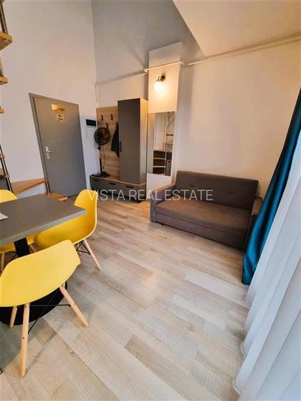 Garsoniera Exclusivista pe 2 Niveluri, Spatioasa si Perfect Pozitionata. Zona Co - 3