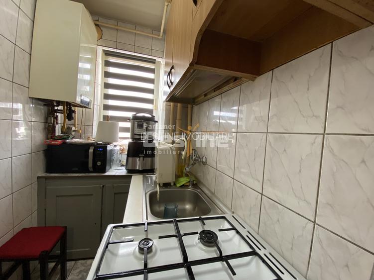 Apartament cu 3 camere, etaj intermediar, 2 locuri de parcare, cartier Florilor - 7