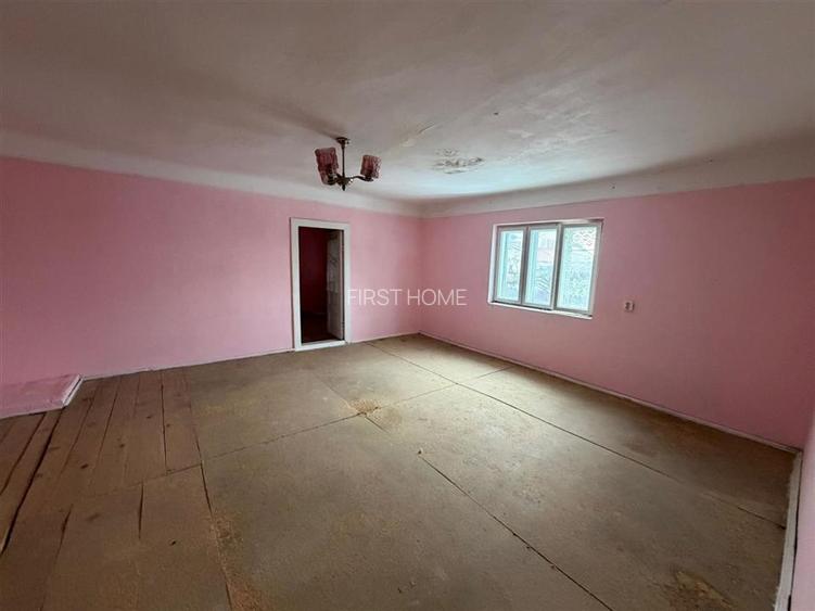 Casa batraneasca de vanzare in Campineanca str Marului nr 8 - 12