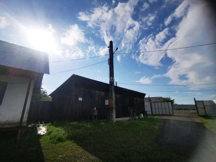 Teren + hală comercială + casa + spațiu logistic - Autostrada A8 - 2