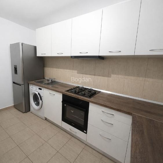 Proprietar vând casă P+1E+M, cu 8 camere în Ghiroda - 13