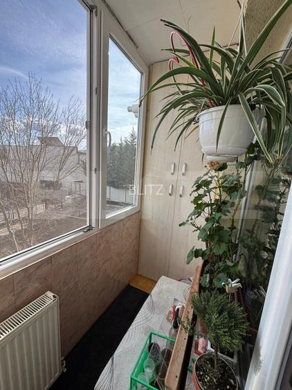 Apartament semidecomandat cu 3 camere, etaj intermediar, parcare, zona Terra - 14