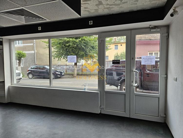Spatiu comercial, 248 mp, parcare, Zona Centrala, Campeni, Jud. Alba - 2