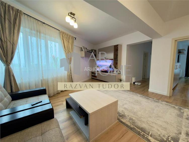 Apartament 4 camere de lux, loc de parcare , Ploiesti , zona 9mai - 2