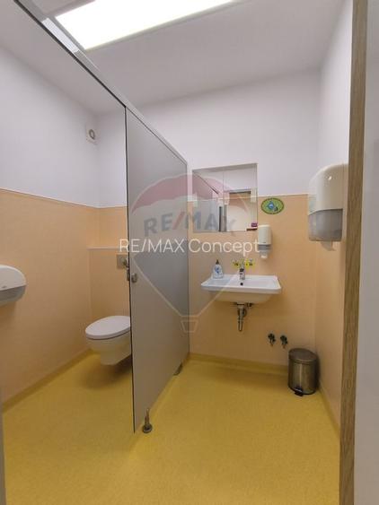 Spațiu servicii educationale de inchiriat - 44