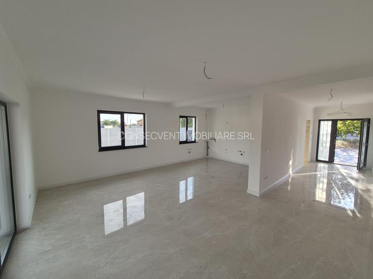 Vilă elegantă, finisată complet, Via Carmina – comision 0 - 6