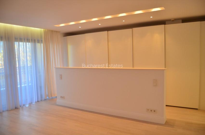 Vila 7 dormitoare piscina nemobilat Oxford Gardens - 12