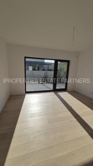 Vila de vanzare in Tunari - 6