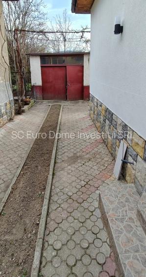 Casa renovata cu curte si garaj - 2