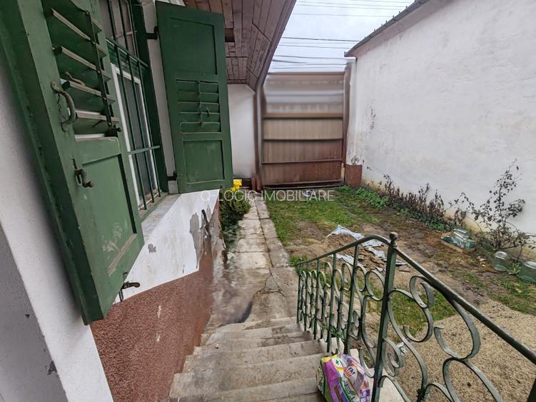Casa 4 camere libera la vanzare GHIMBAV - 2