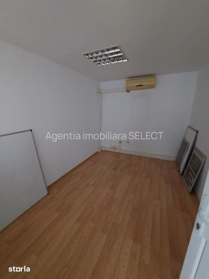 Spatiu 4 camere decomandat - 5