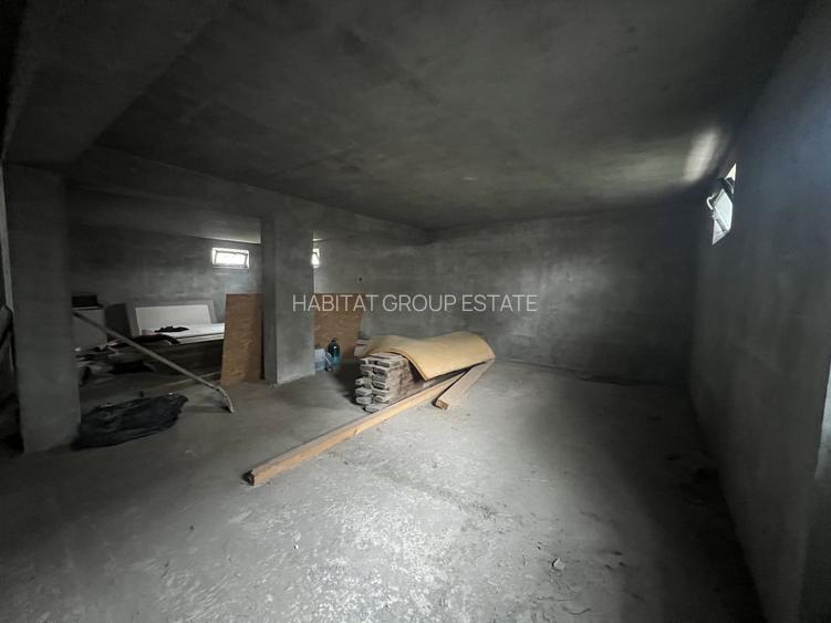 Duplex  175 mp utili 58 mp demisol curte 180 mp finisaje la alegere 3 bai - 3