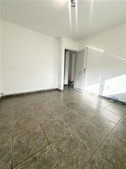 Spatiu Comercial cu Expunere Stradala - Soveja Tomis 3 - 6