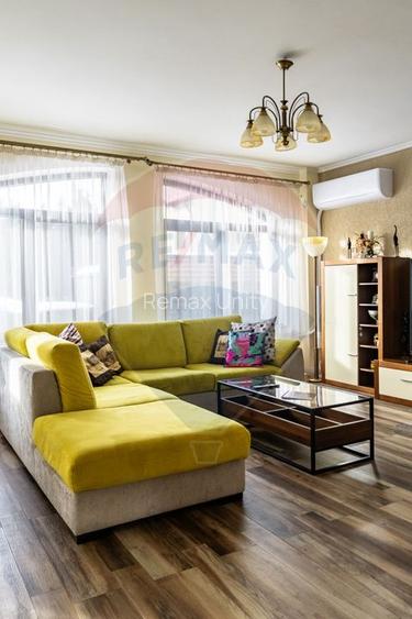 Casă spațioasă 350 mp utili, Teren 650 mp, Garaj subteran, Tractorul - 20